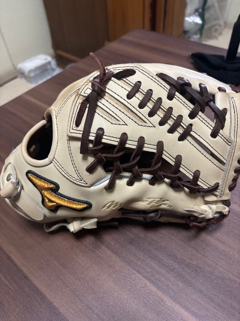 Mizuno プロモデル 硬式グローブ ベージュ