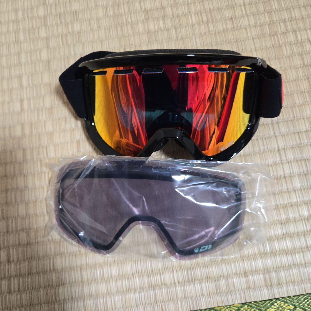 スノボウェア一式（ウェア、ゴーグル、ニット帽、手袋、靴下等）