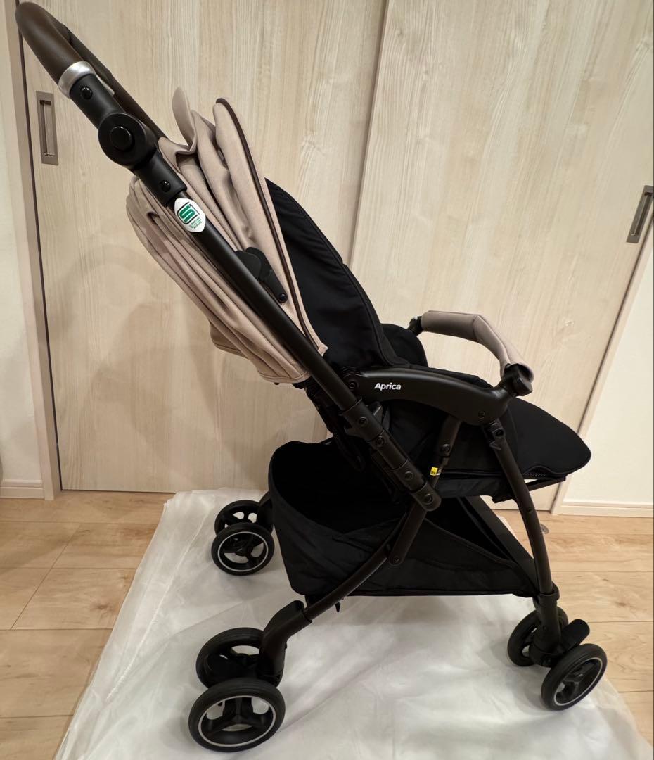 【極美品】2025アップリカラクーナクッションフリープラスAD ブライトベージュ