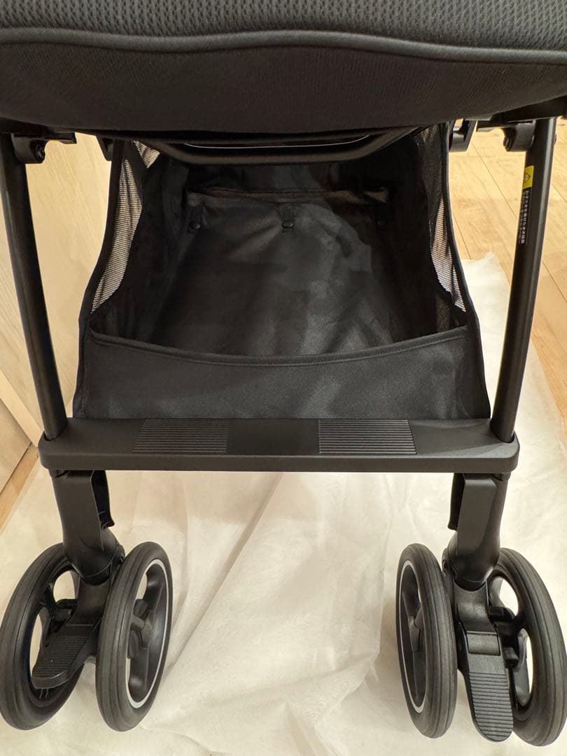 【極美品】2025アップリカラクーナクッションフリープラスAD ブライトベージュ