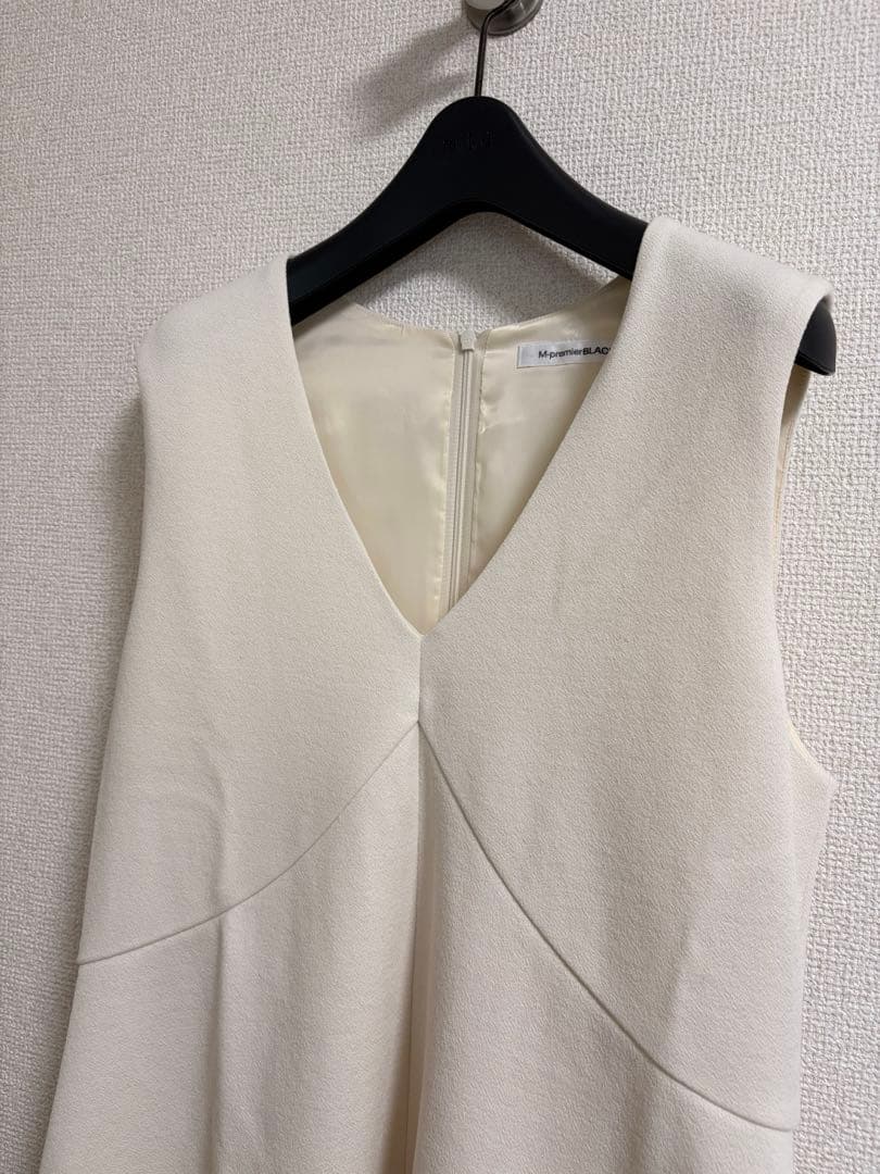 新品　エムプルミエブラック　ジャンパースカート　ワンピース　アナイ