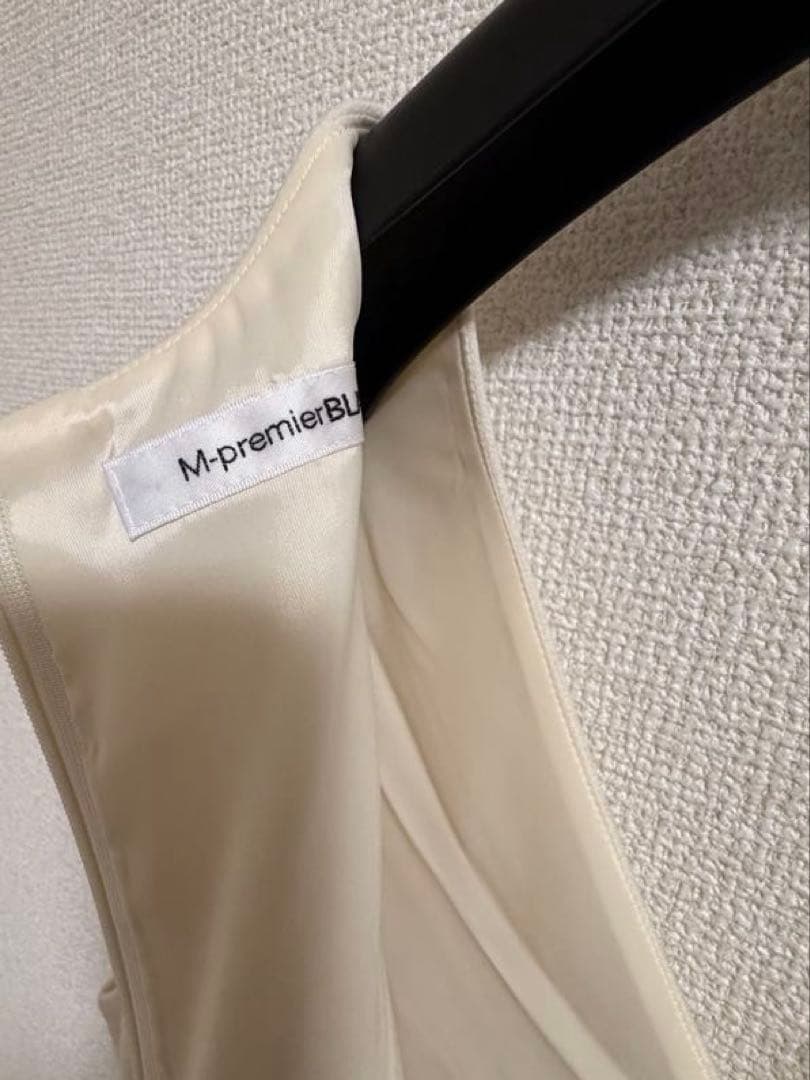 新品　エムプルミエブラック　ジャンパースカート　ワンピース　アナイ