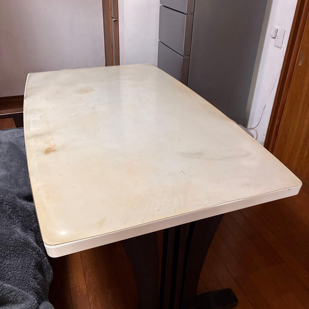 【送料無料】ニトリのダイニングテーブル、高さ70cm、幅90cm、長さ150cm