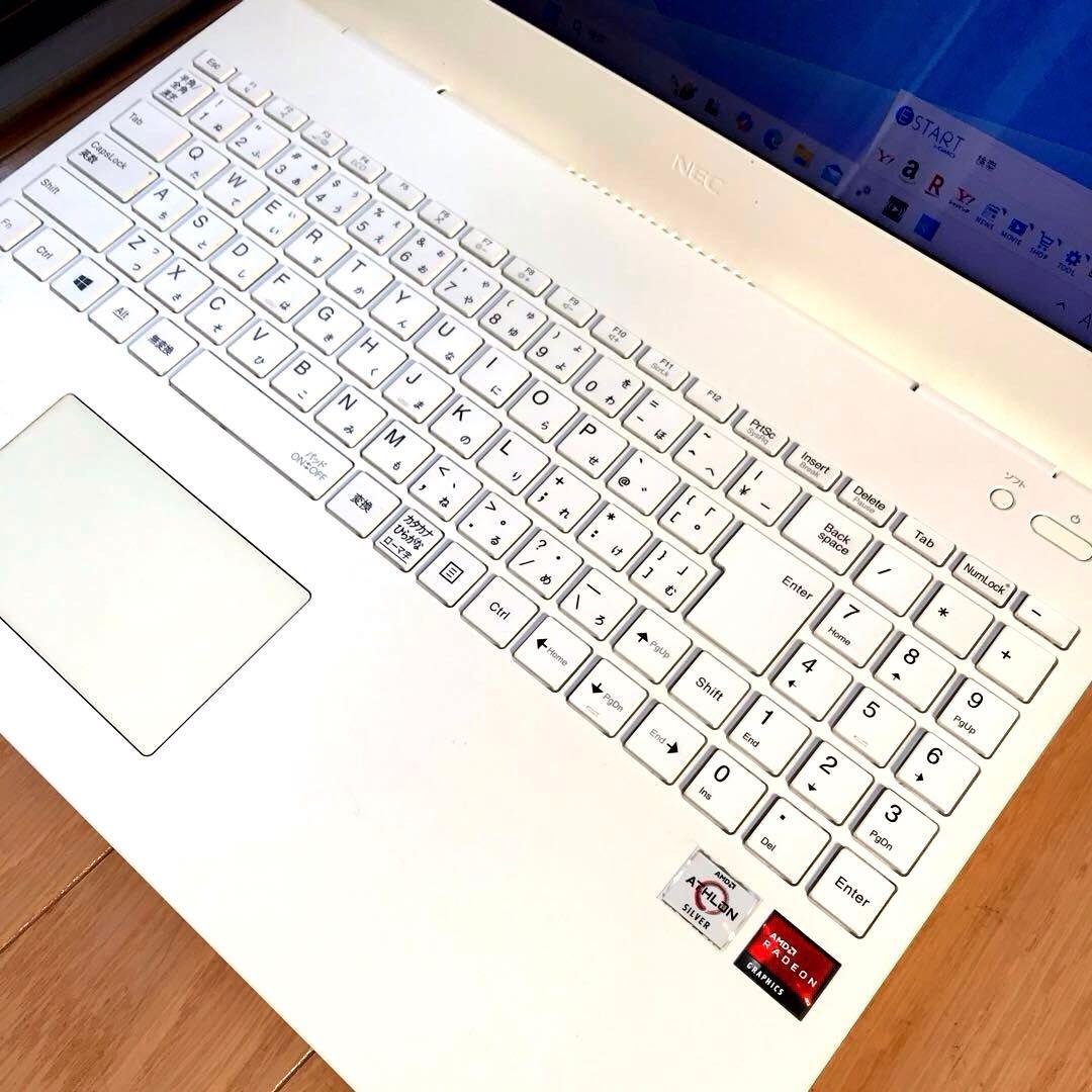 Windowsノート本体 NEC LaVie N1515/AAW
