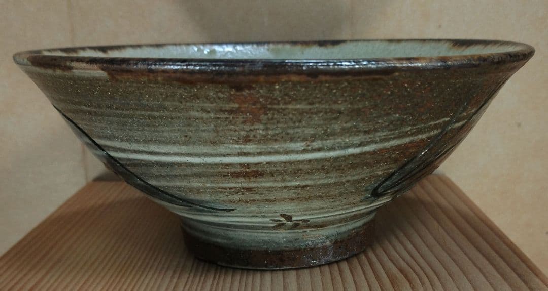 【本物保証】金城次郎 海老魚紋マカイ 壷屋焼 共箱 栞 人間国宝 茶碗 やちむん