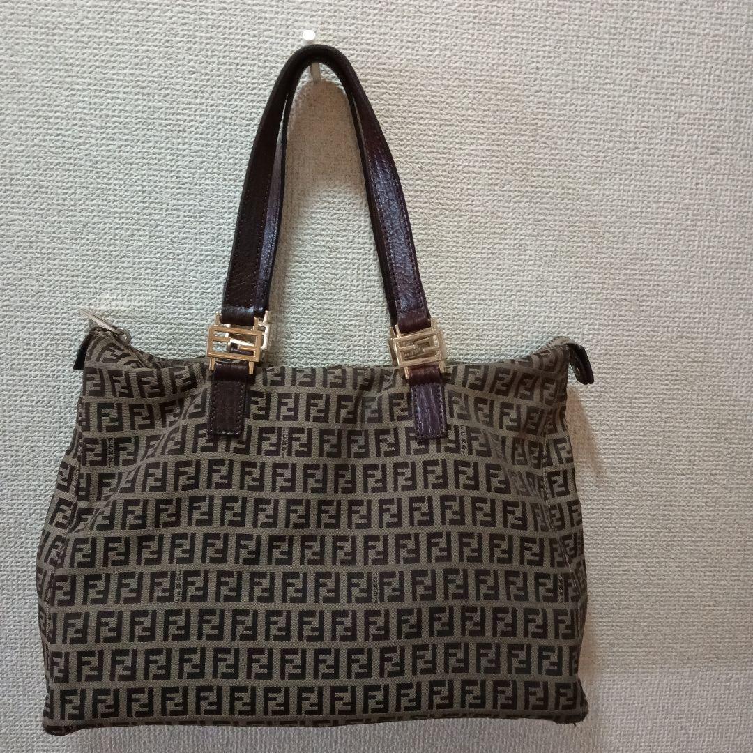 Fendi ロゴプリント ハンドバッグ　値下げしました