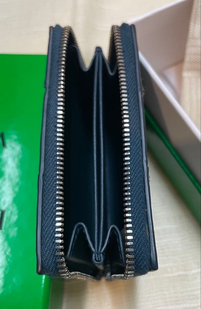 日本限定　ボッテガヴェネタ　カセット ファスナー付きパース