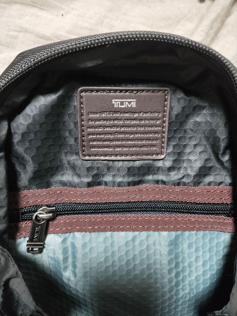 s*7様 TUMI ボディバッグ ブラック