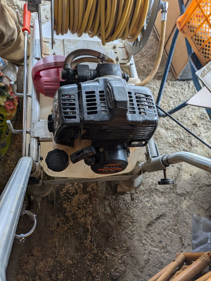 クボタ耕運機、噴霧器50㍑、苗植え機、ゴンべイ、防風ネット、支柱、電動工具