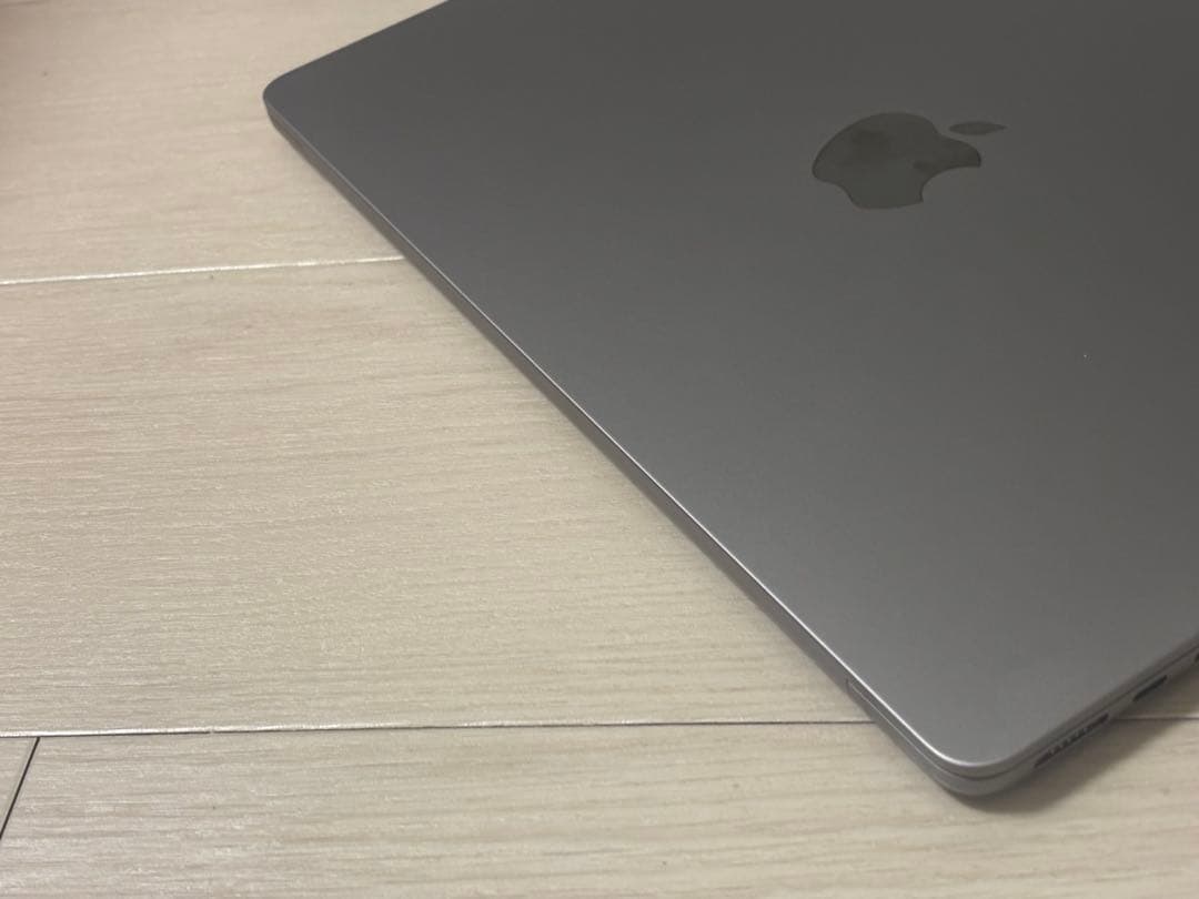 MacBook Air 13インチ M2 16GB 512GB スペースグレイ