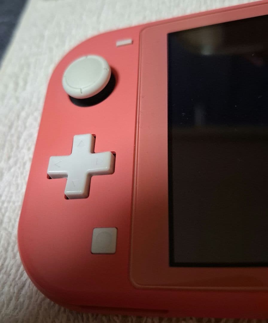 両方のスティックに難あり』任天堂Switch Lite コーラル 本体
