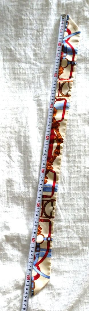 エルメス　ツイリー　　シルク100%　箱付き　未使用