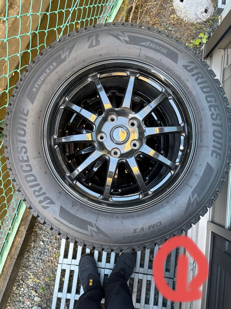 225/65R17 アルミセットDM-V3 PCD100 5穴　①