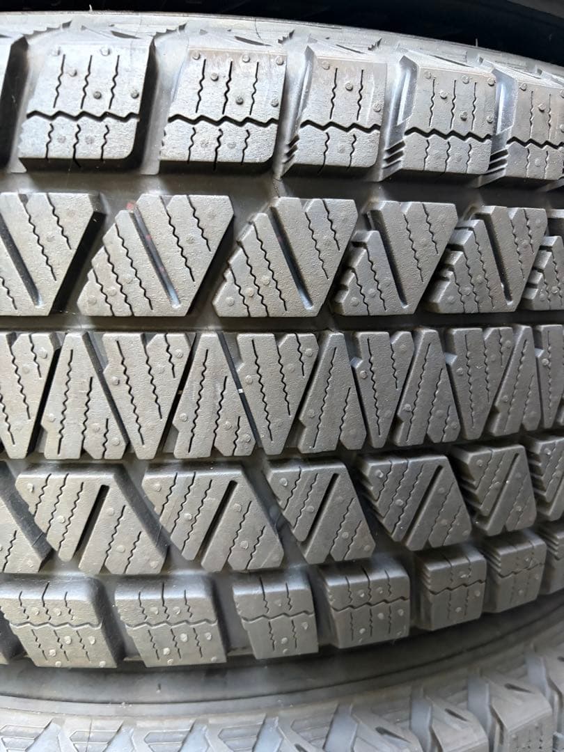 225/65R17 アルミセットDM-V3 PCD100 5穴　①