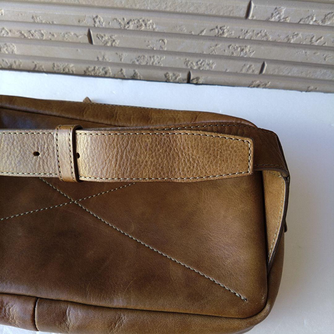 土屋鞄　ビークル　トリジップ　ボディバッグ　ウエストバッグ　ショルダーバッグ