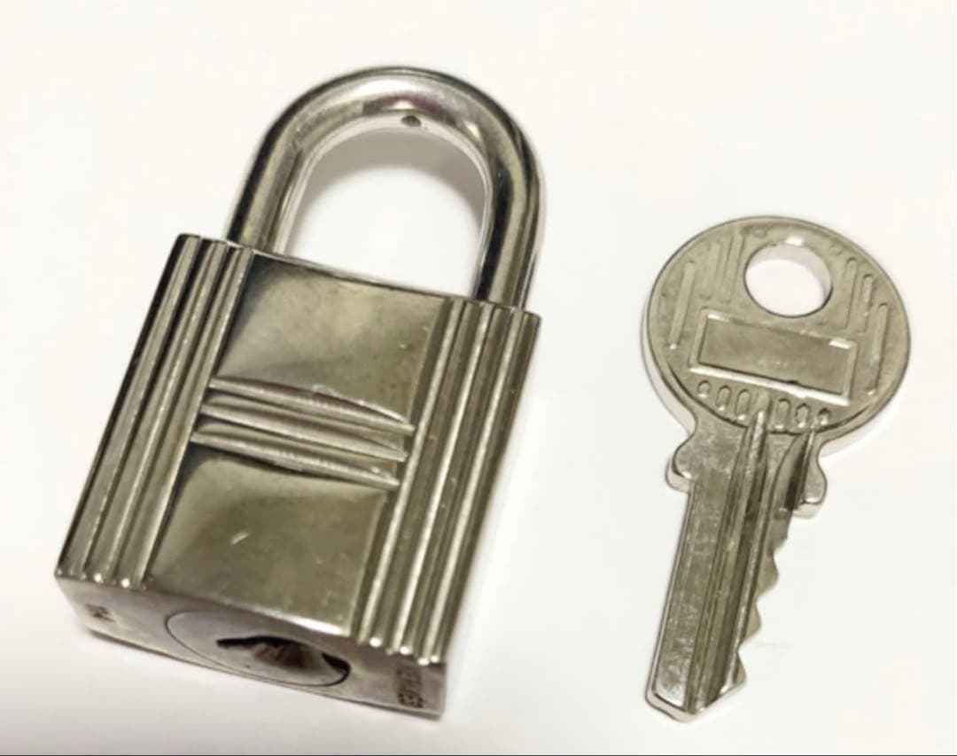 エルメス カデナ&キー （鍵 南京錠 ）シルバー #114