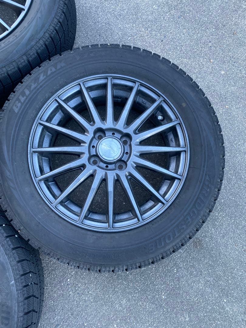 185/65R15 ブリザックVRX 2016年製