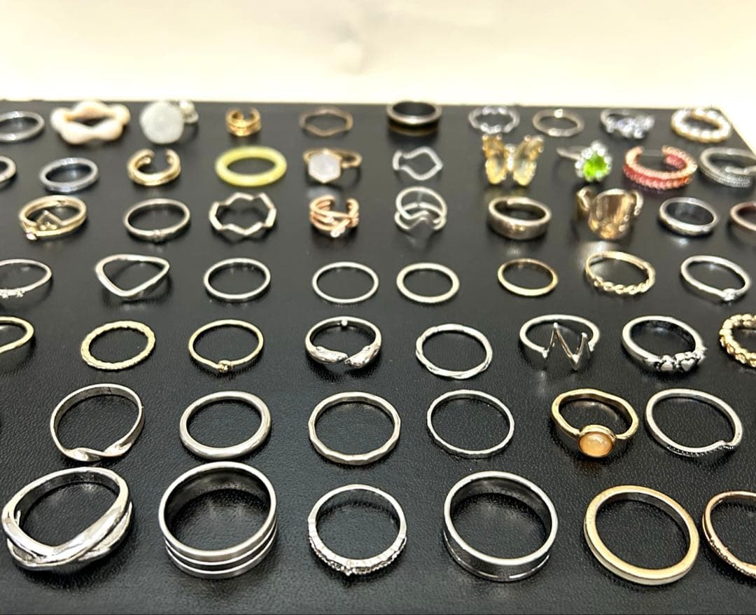 遺品整理品 豪華大量 アクセサリー リング指輪 70点まとめ売り