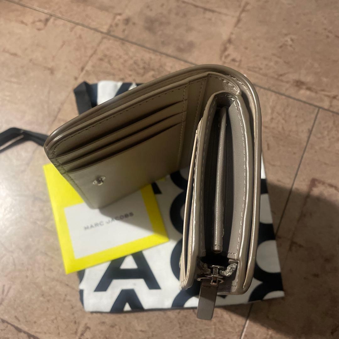 MARC JACOBS 二つ折財布