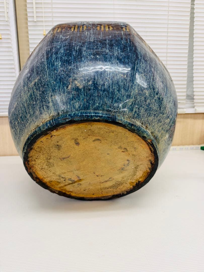 水甕　壺　陶器製　メダカ鉢　金魚鉢　ガーデニング　火鉢 睡蓮鉢 メダカ鉢 大型