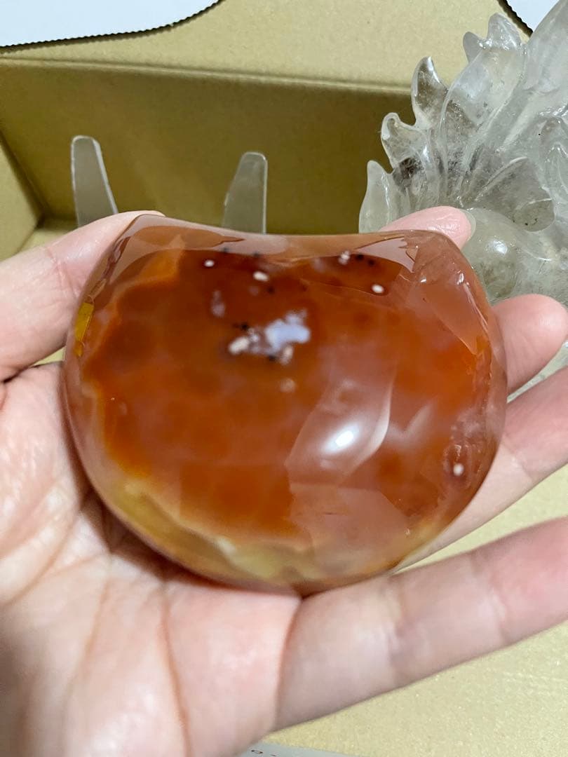 ブラジル産　天然石 トレジャーメノウ瑪瑙と天然石 緑幽霊ファントム水晶手彫り