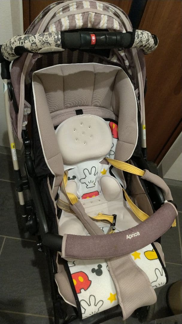 ラクーナビッテ アップリカ 【ベビーカー】ほぼ未使用