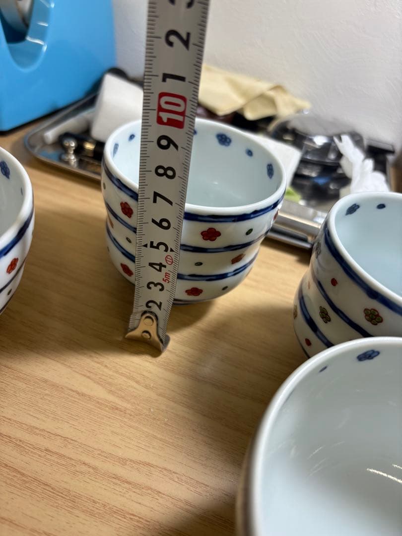 【源右衛門窯】 染錦赤梅小紋割飯碗、湯呑4点セット