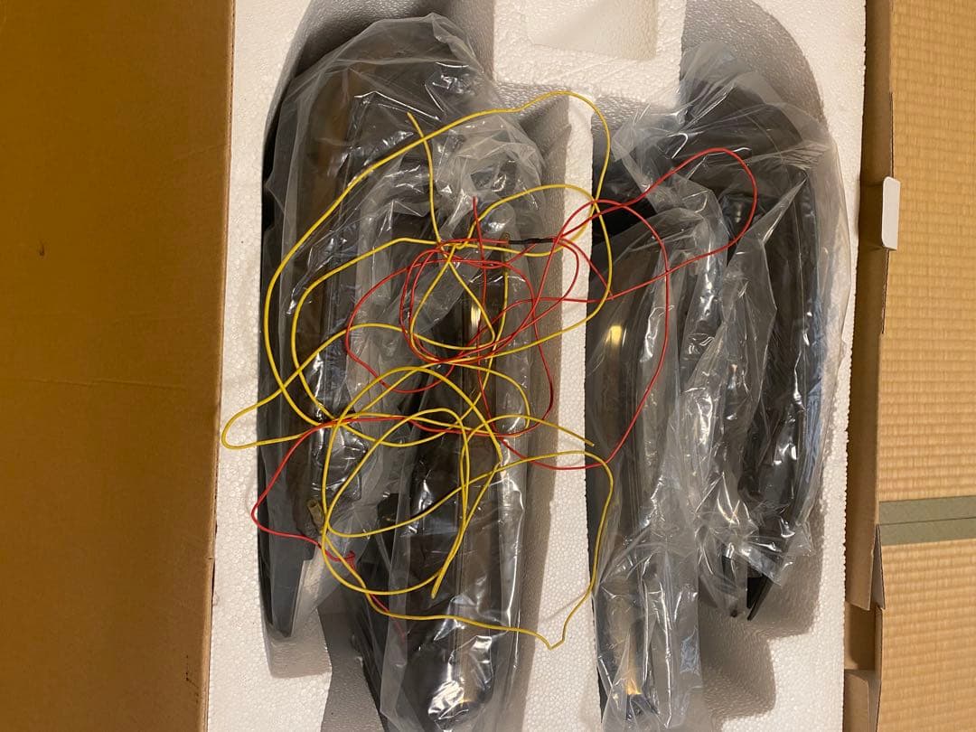 ヴァレンティ　30ヴェルファイア前期　テールランプ