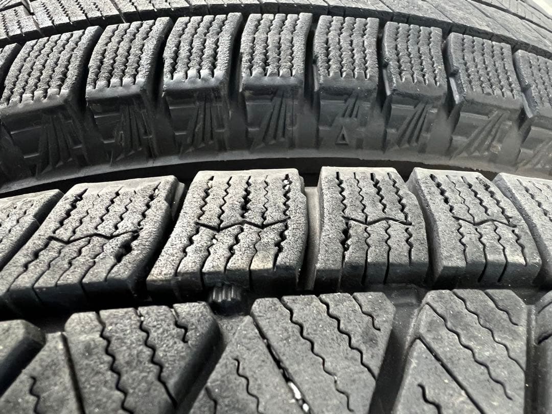 コウブリヂストンスタッドレス185／65R15 88Q