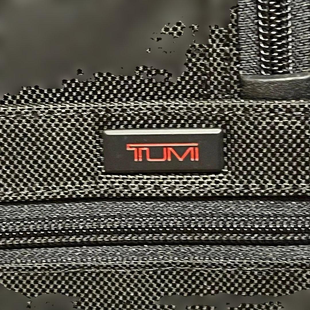美品 TUMI キャリーケース 220211D2U 2輪　黒ナイロン