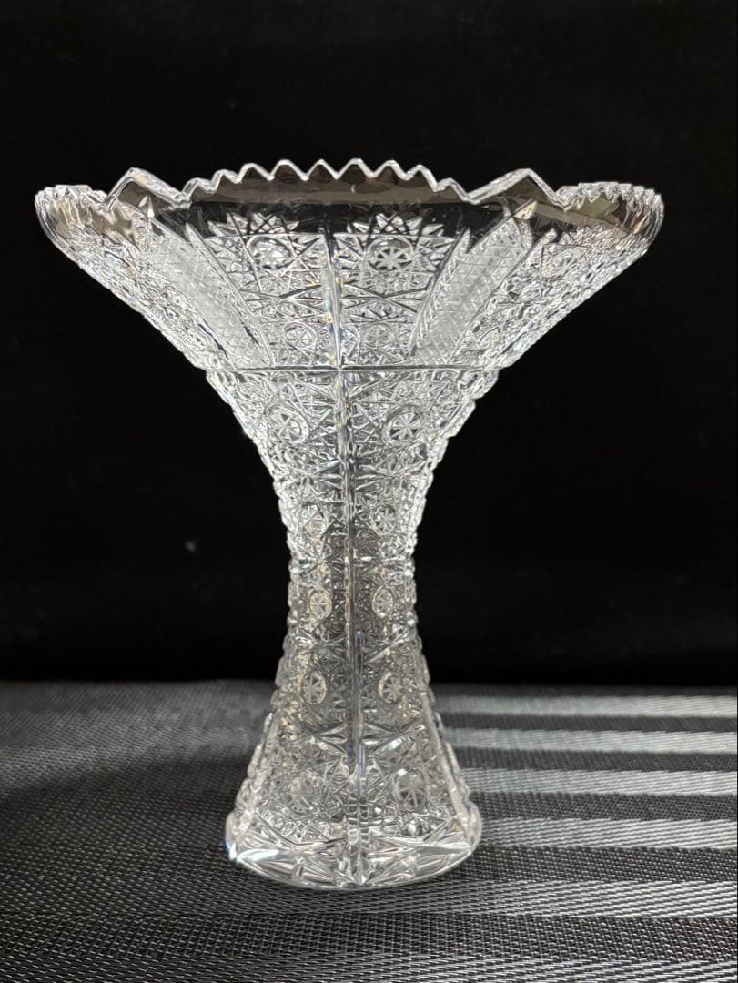 希少　ボヘミアクリスタル　フラワーベース 高さ15cm