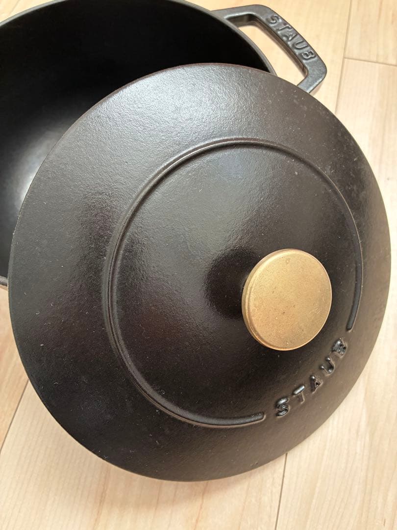 STAUB 鋳鉄ワナベ ブラック M 18cmホーロー 鍋 炊飯 2合