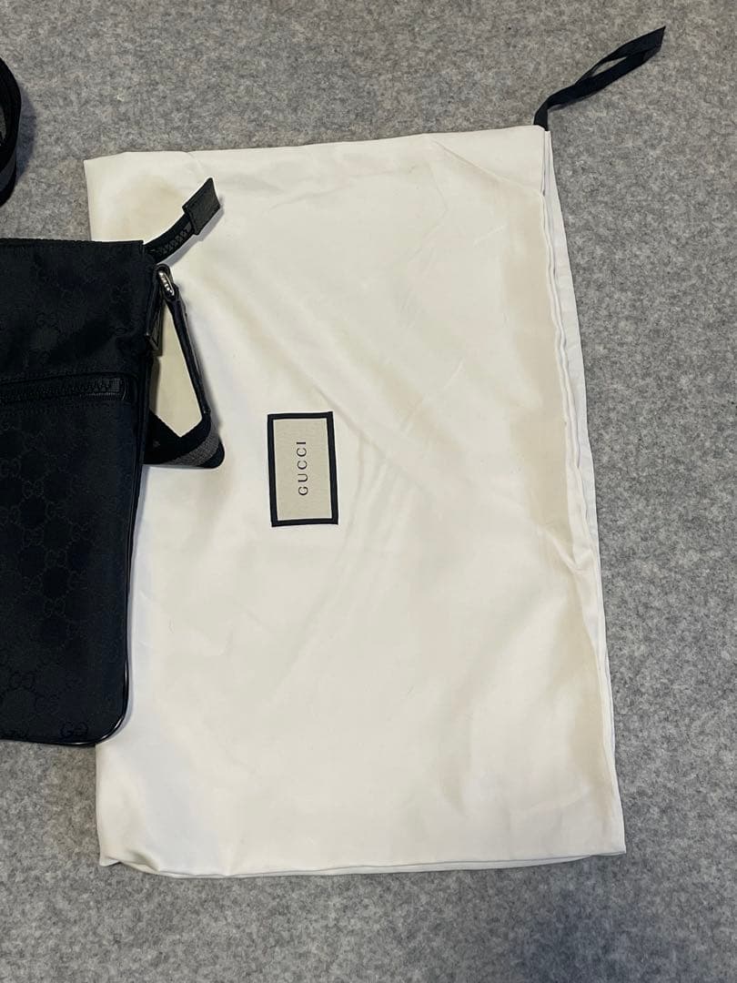 Gucci グッチ　メッセンジャーバック　GGパターン 美品！