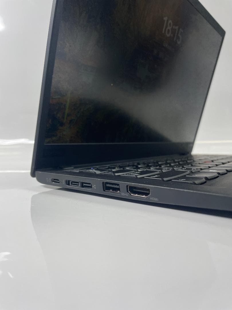 Lenovo Thinkpad X1carbon 8世代i5/256GB/8GB
