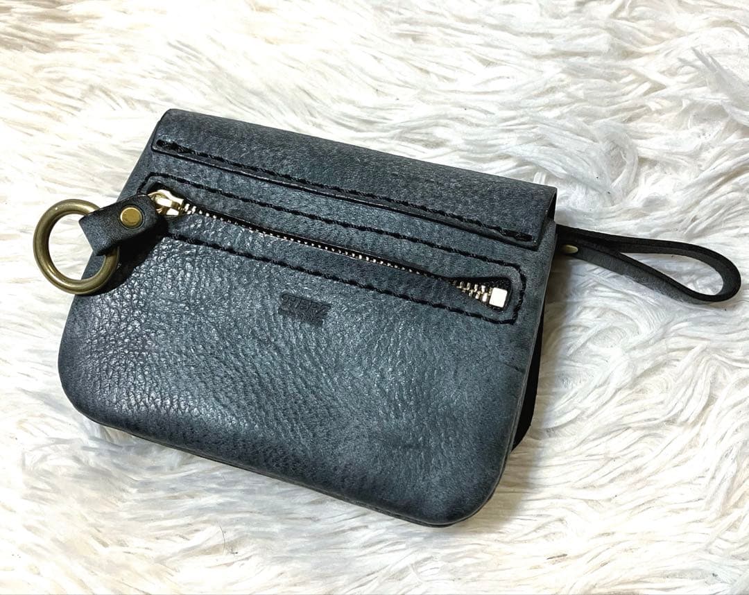 HERZ【アラスカ特別仕様】トラベルウォレット 二つ折り財布 レザー 黒 限定