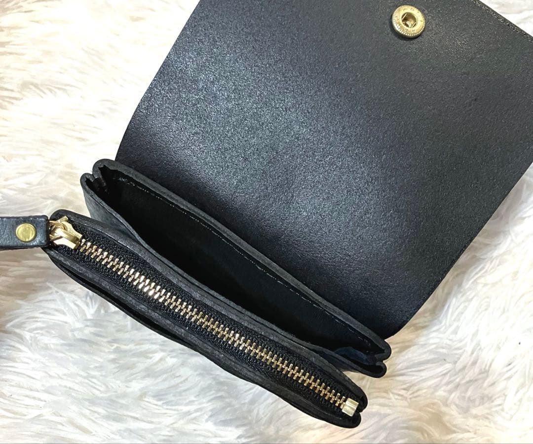 HERZ【アラスカ特別仕様】トラベルウォレット 二つ折り財布 レザー 黒 限定