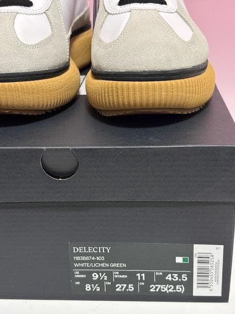 Onitsuka Tiger スニーカー DELECITY 27.5cm 新品