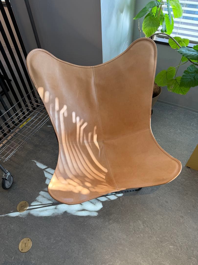 バタフライチェア ベージュ レザー★美品