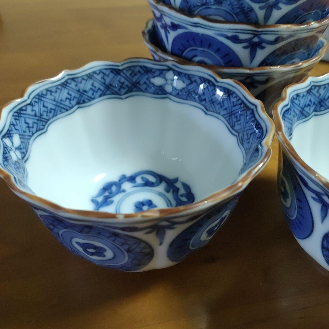 有田焼　丸紋小鉢　花丸紋小鉢　器　小付　迎春用品　翔山窯　波佐見焼