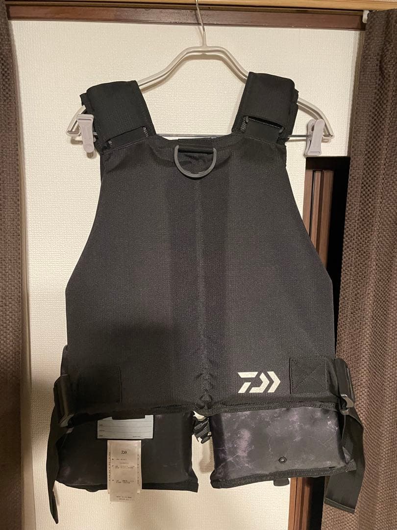 【Daiwa】 フローティングジャケット