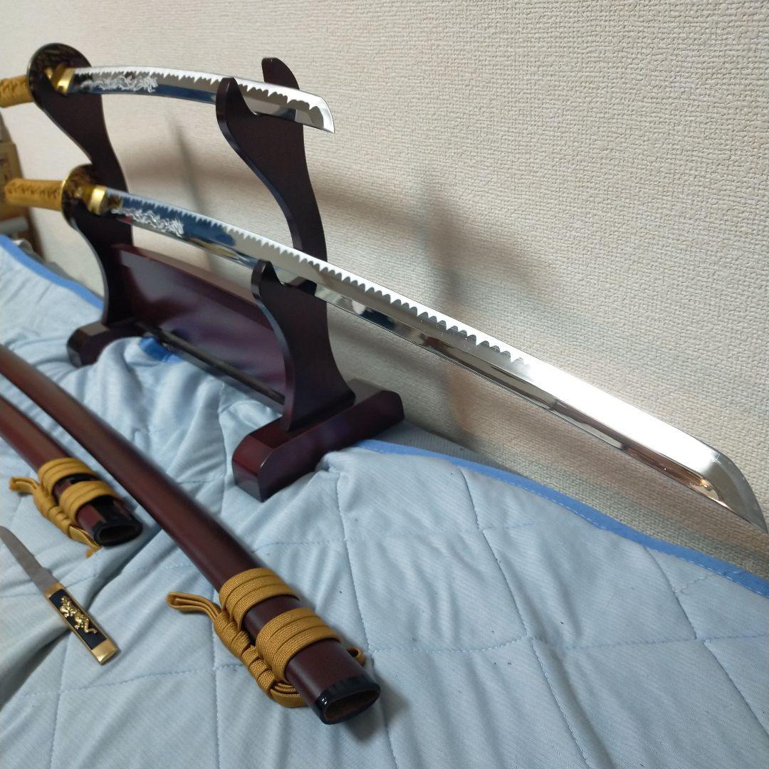 居合刀　模造刀　日本刀　大小二本　刀剣　打刀　脇差　小柄　龍　梵字　彫刻　鮫皮