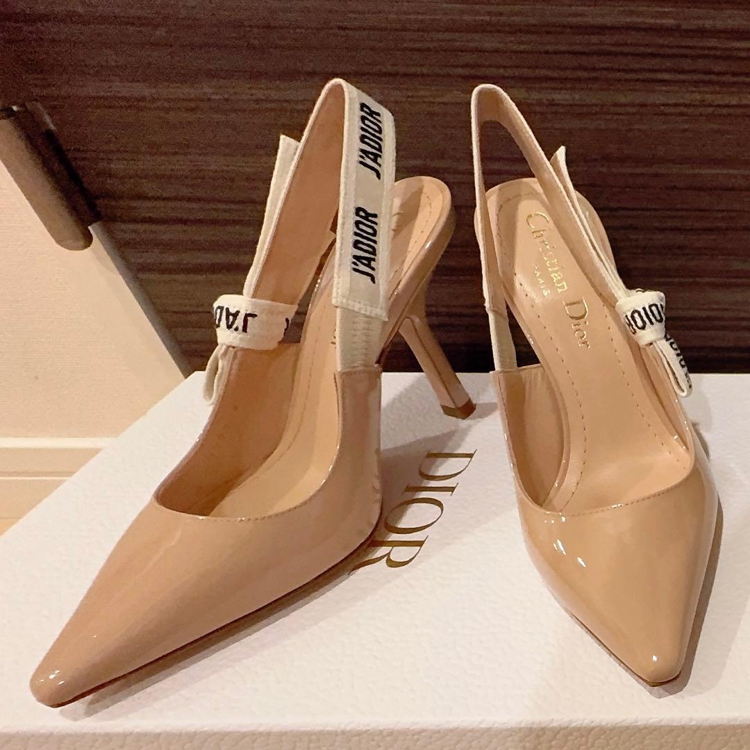 J'Adior スリングバックパンプス パテントカーフスキン　ベージュ