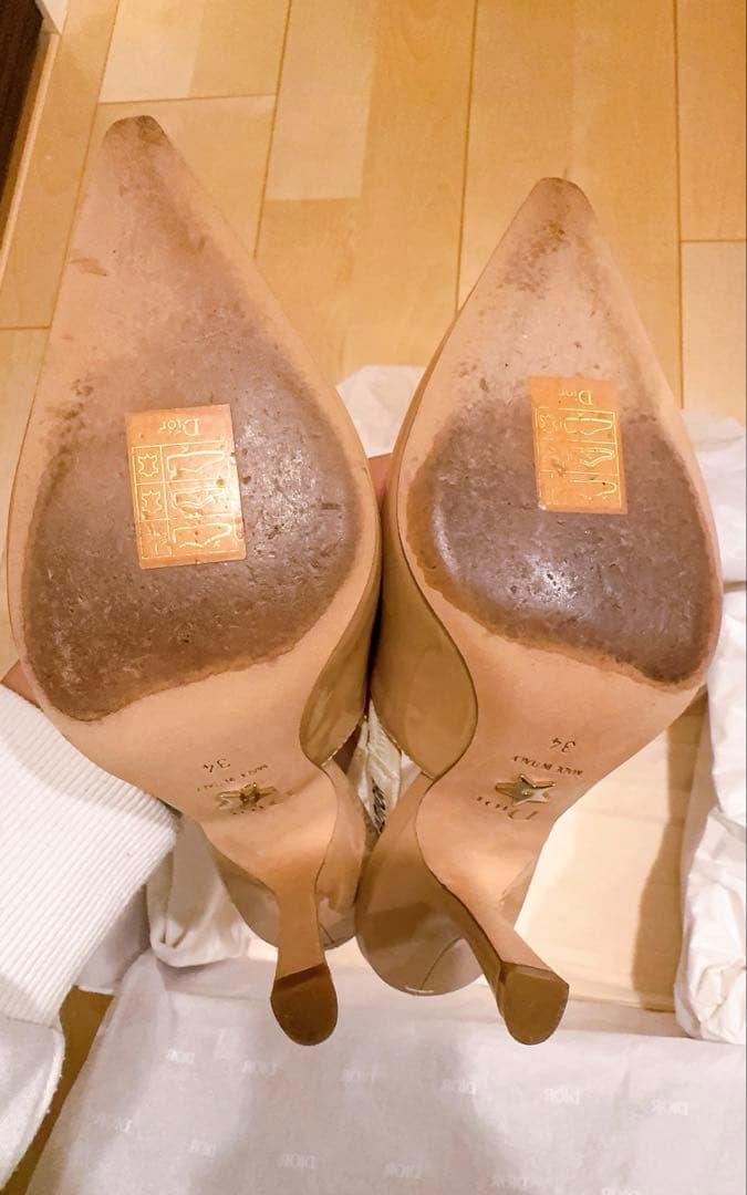 J'Adior スリングバックパンプス パテントカーフスキン　ベージュ