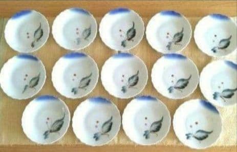 明治　大正　昭和レトロ　時代物　骨董品　伊万里　花縁取り小皿　ヤブコウジ　14枚