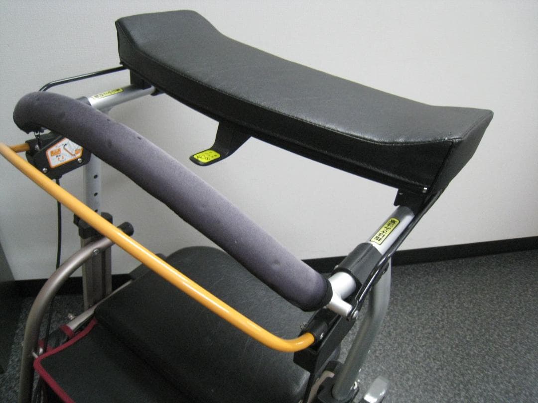 【送料無料】ナブテスコ 前腕支持型歩行車 REHAMO コンパル抑速ブレーキ ③