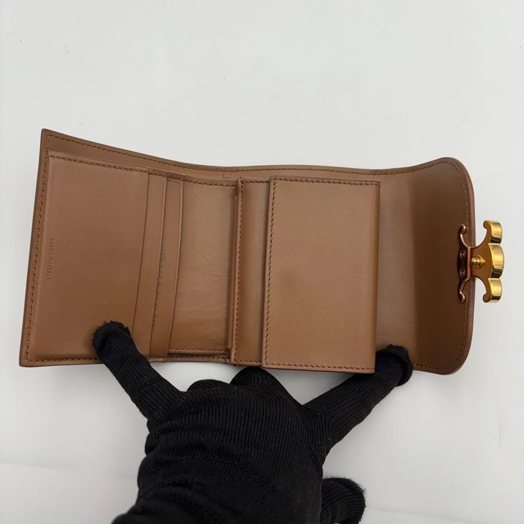 【美品】 CELINE ブラウン 三つ折り財布 トリオンフ 金具ロゴ