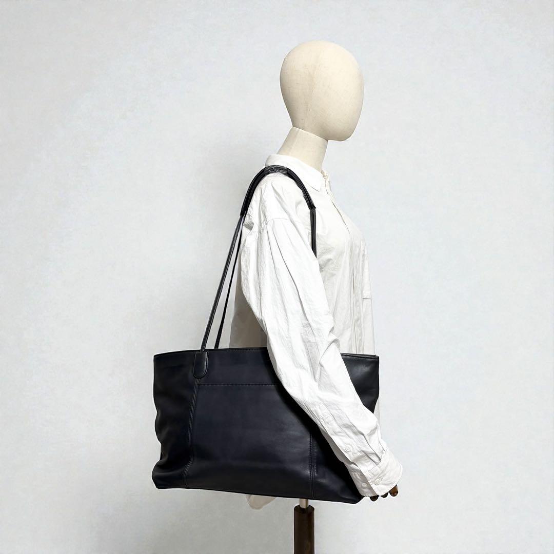 オールドコーチ　大容量　肩掛け可能　A4可能　ネイビー　ビジネストートバッグ.