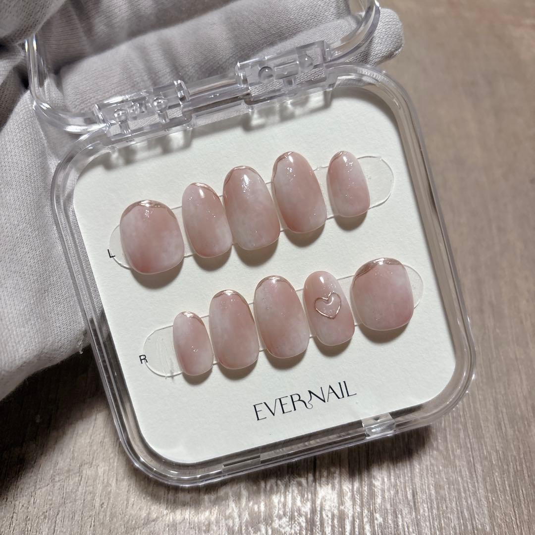 evernail エバーネイル　バレンタイン　限定ネイル
