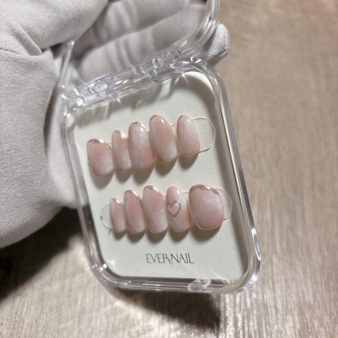 evernail エバーネイル　バレンタイン　限定ネイル