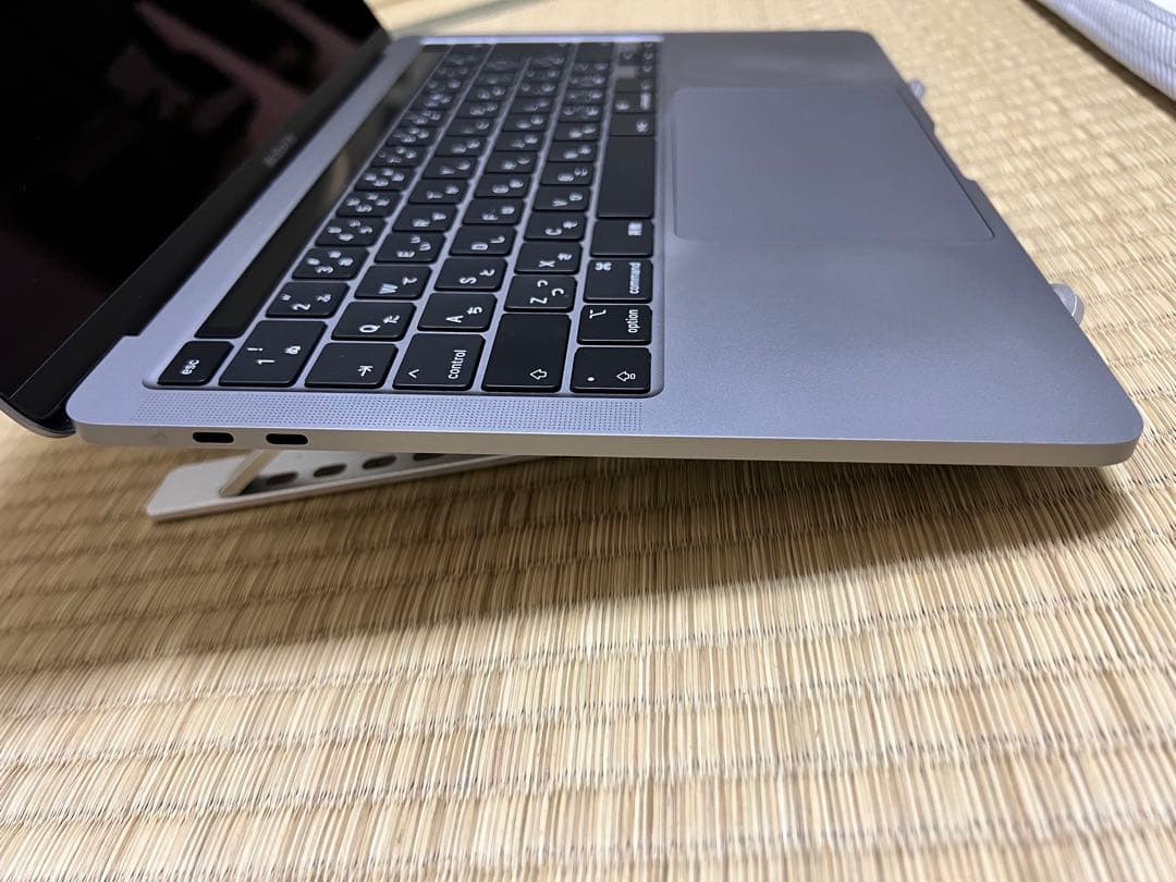 MacBookPro 2020、メモリ16GB、SSD 1TB【キーボード付き】